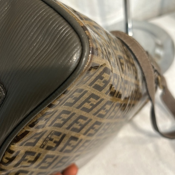 Fendi Vintage monogrammed Crossbody bag - Picture 5 of 16